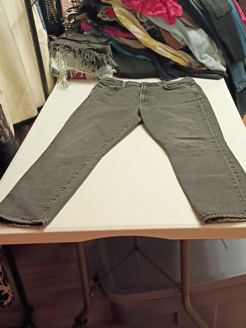 Agolde High-Rise Straight Jeans in Faded Gray